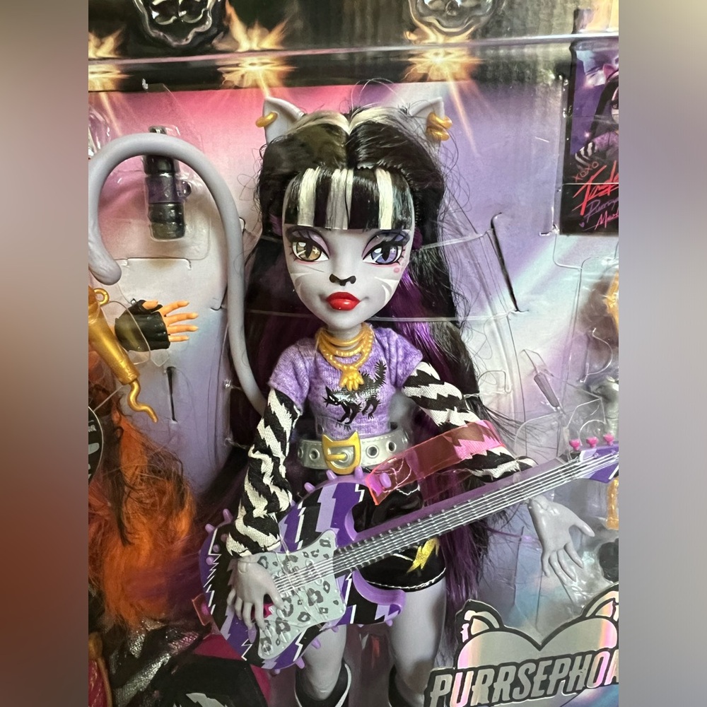 Monster High Dolls, the Hissfits Band 3-Pack - Picture 4 of 9